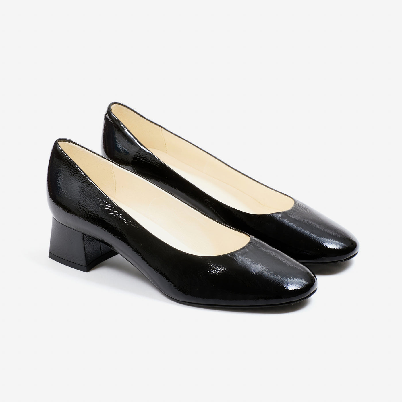Aurore pump wrinkled patent black