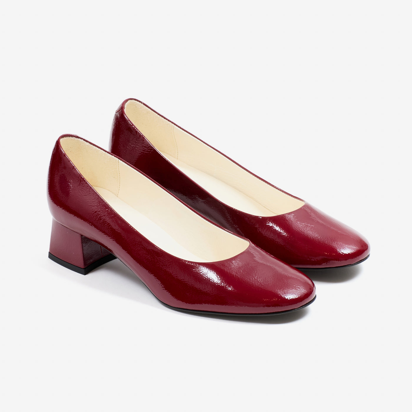 Aurore pump wrinkled patent cherry red