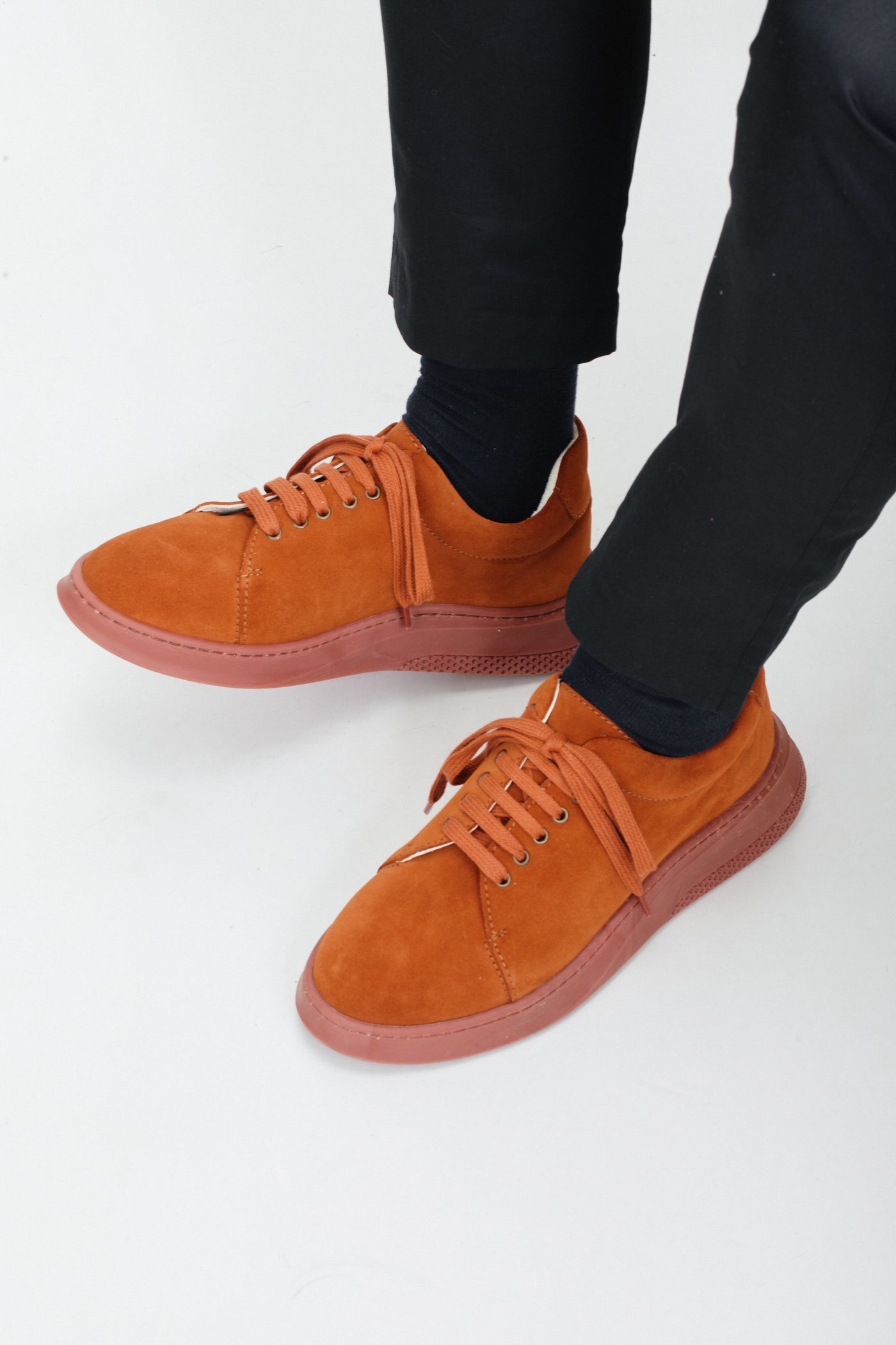 Max sneaker rust