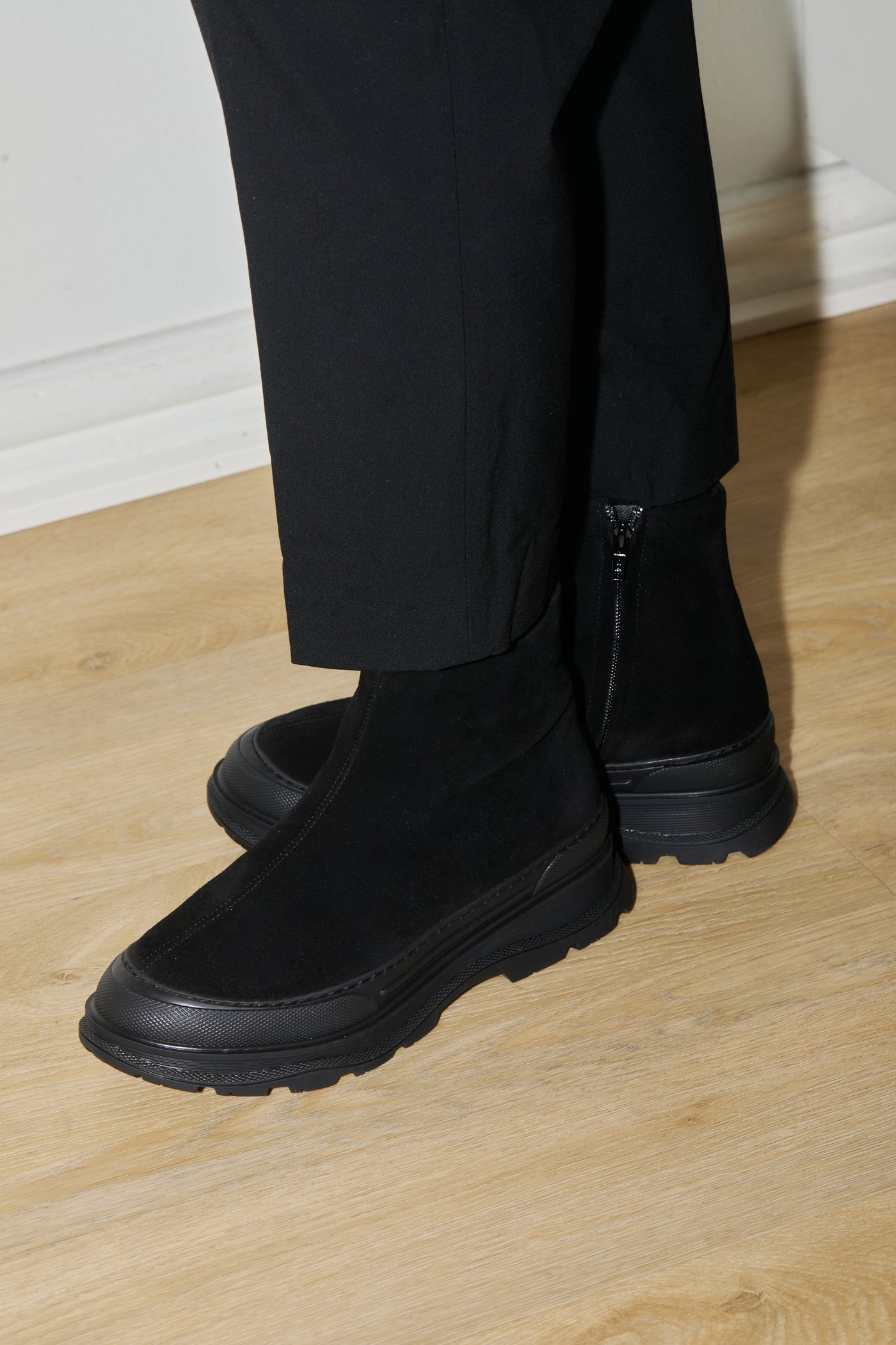 Hope suede guard boot black