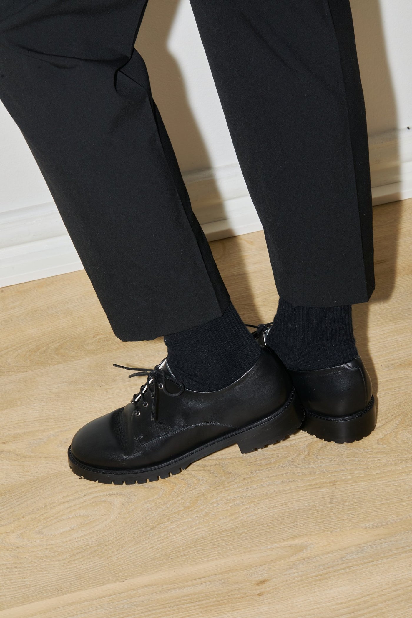 Ruby lace-up black