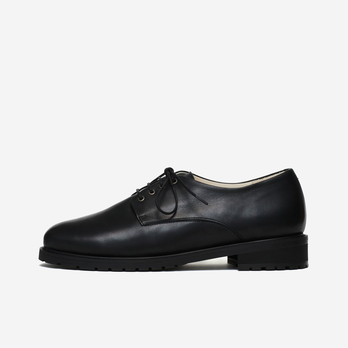 Ruby lace-up black